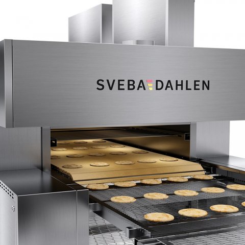 Bake stone baked pizza, bread, naan bread, pitta and more with Sveba Dahlen tunnel oven Artista Deli